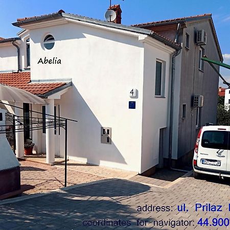 Abelia Sea View Apartment Пула Экстерьер фото