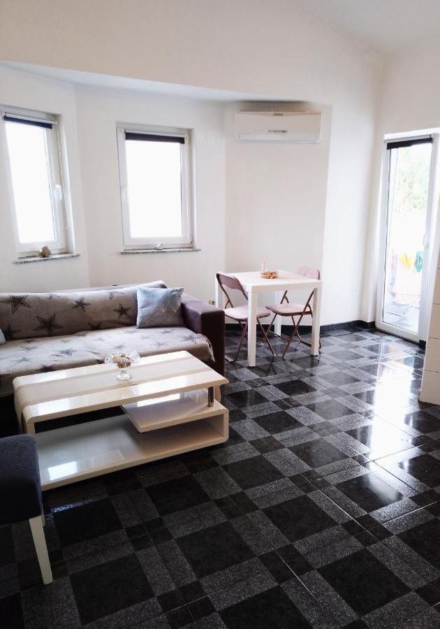 Abelia Sea View Apartment Пула Экстерьер фото